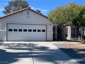 5021 Glenarden Dr in Las Vegas, NV - Foto de edificio - Building Photo