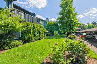 Forest Ridge in Salem, OR - Building Photo - Building Photo