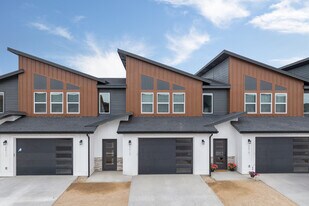 Cougar Crossing in Caldwell, ID - Building Photo