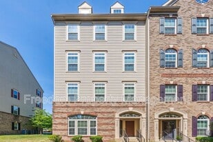 14194 Haro Trail in Gainesville, VA - Building Photo