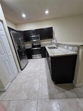 528 SE 32nd Ave in Homestead, FL - Building Photo - Building Photo