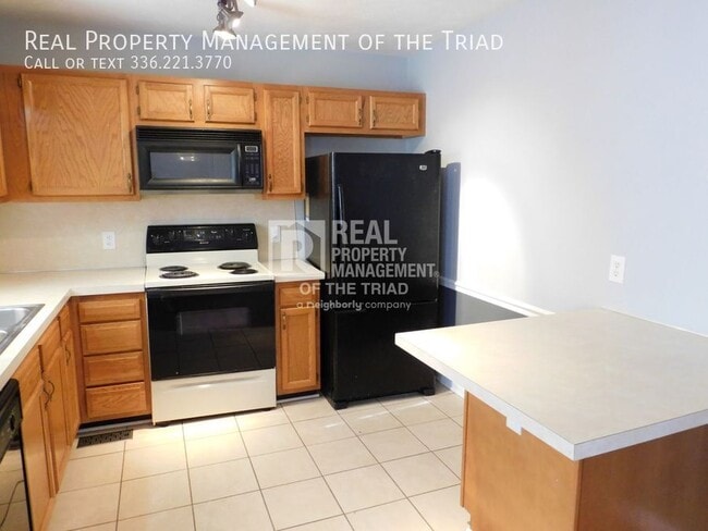 13 Birchwood Ct in Thomasville, NC - Building Photo - Building Photo