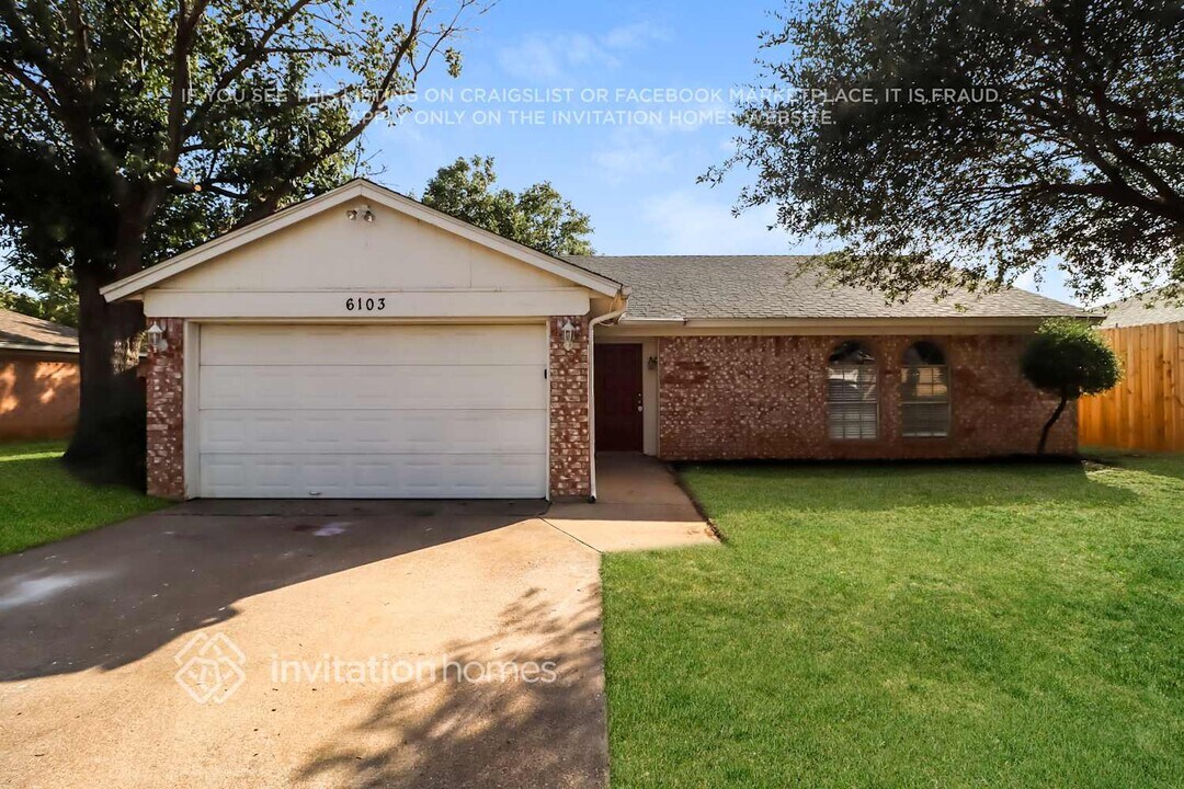 6103 Autumn Springs Dr in Arlington, TX - Building Photo
