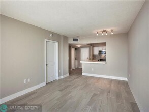 1040 Seminole Dr in Fort Lauderdale, FL - Building Photo - Building Photo