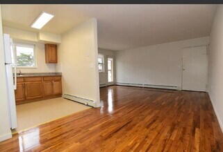 31 Minebrook Rd in Edison, NJ - Building Photo - Building Photo