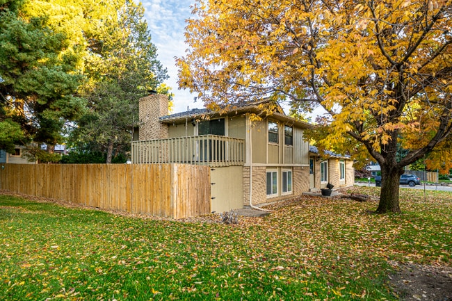 8174 Ammons Way in Arvada, CO - Building Photo - Building Photo