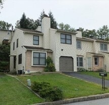 2616 Allison Dr in Pottstown, PA - Building Photo