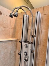 7655 W Sugar Creek Dr in Columbia, MO - Building Photo - Building Photo