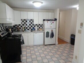 842 Beacon St in Boston, MA - Foto de edificio - Building Photo