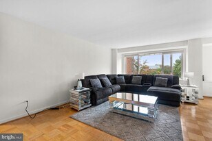 4301 Massachusetts Ave NW in Washington, DC - Building Photo