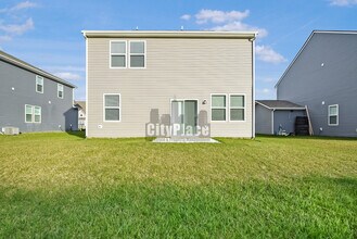 7316 Sayers Rd in Indianapolis, IN - Foto de edificio - Building Photo