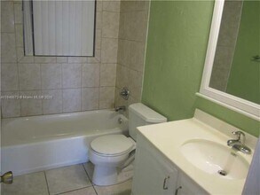 7757 SW 86th St in Miami, FL - Building Photo - Building Photo