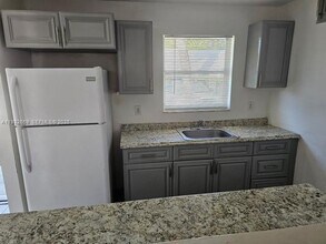 2746 Johnson St in Hollywood, FL - Building Photo - Building Photo