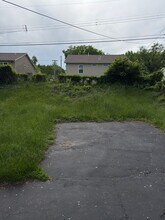 6115 Avila Dr in Berkeley, MO - Building Photo - Building Photo