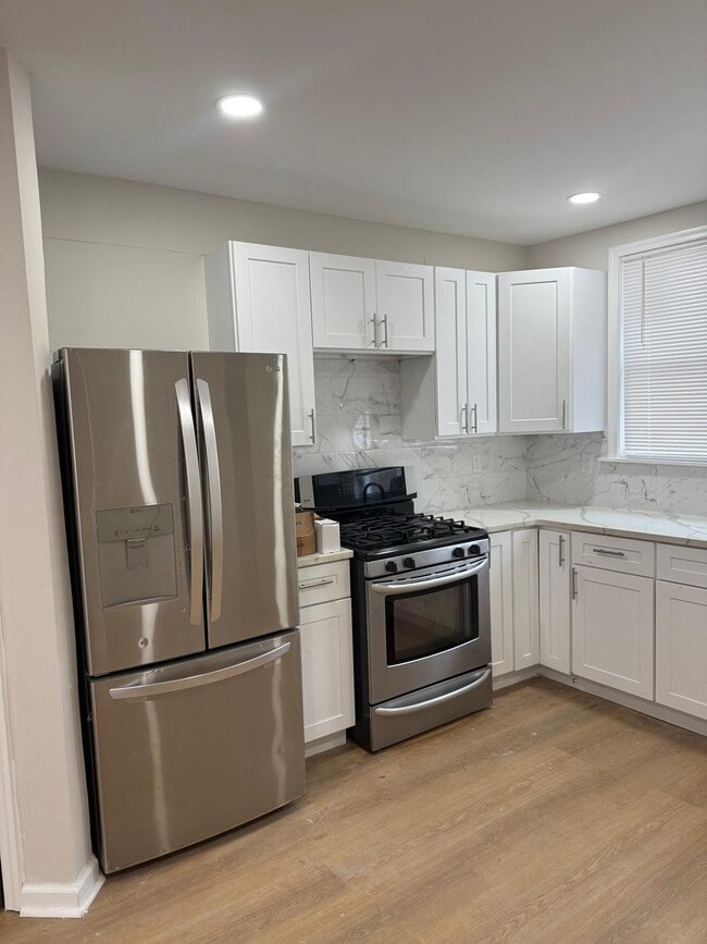 4050 Maywood St in Philadelphia, PA - Building Photo - Building Photo