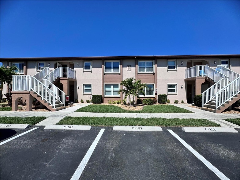 25100 Sandhill Blvd, Unit Bldg N 202 in Punta Gorda, FL - Building Photo