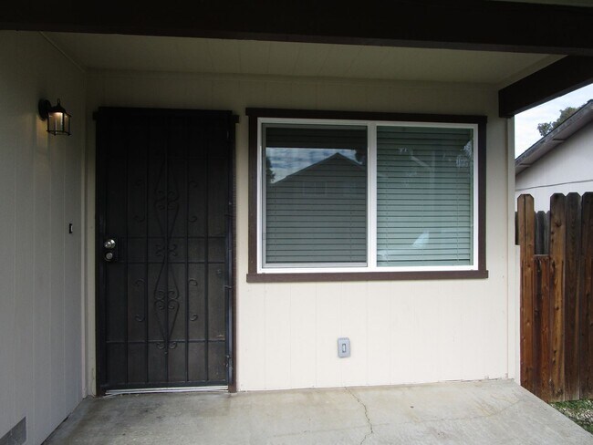 504-506 Pacific St in Fairfield, CA - Building Photo - Building Photo