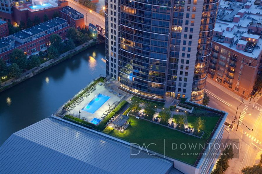 550 N Kingsbury St, Unit 3802 in Chicago, IL - Building Photo