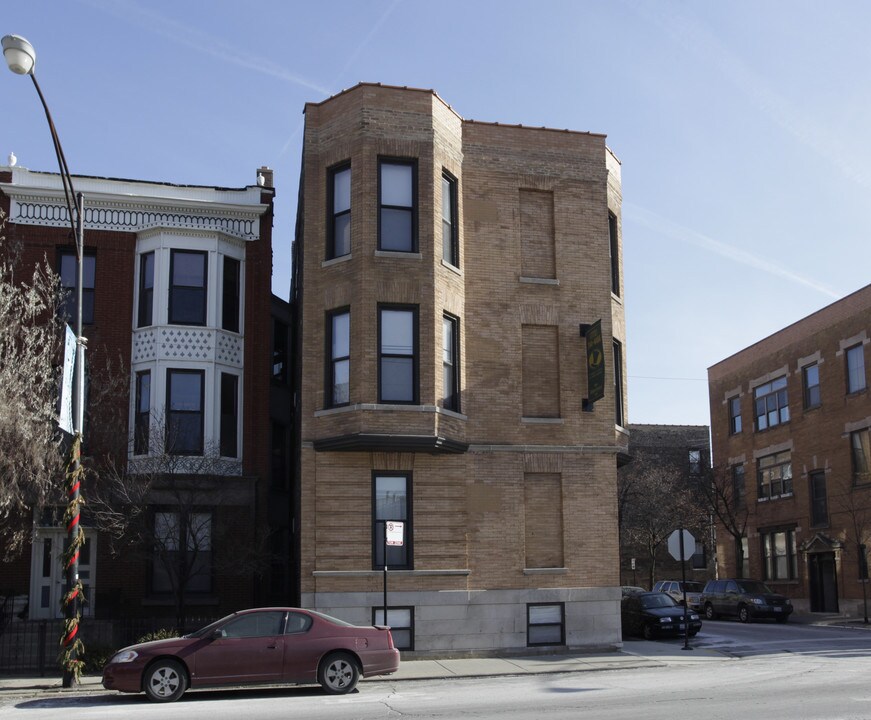 734-742 W Oakdale Ave in Chicago, IL - Building Photo