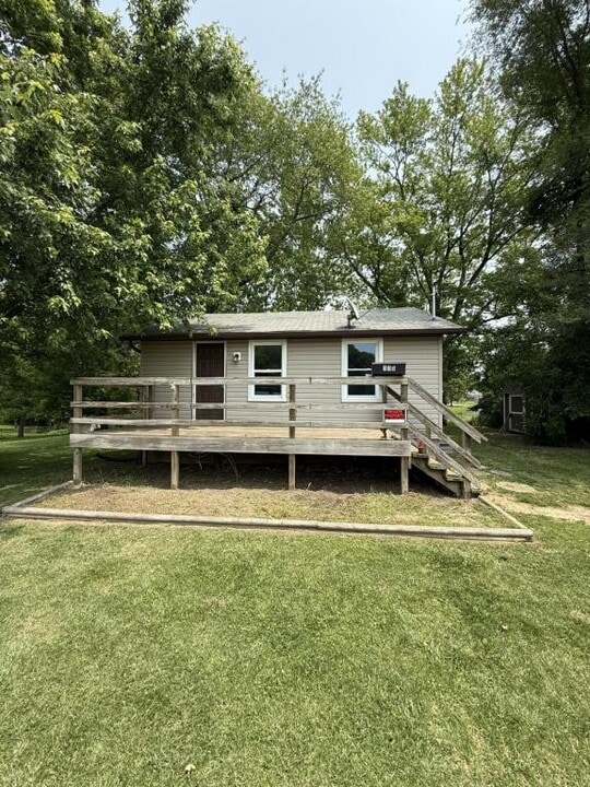 115 Neunaber St in Cottage Hills, IL - Building Photo