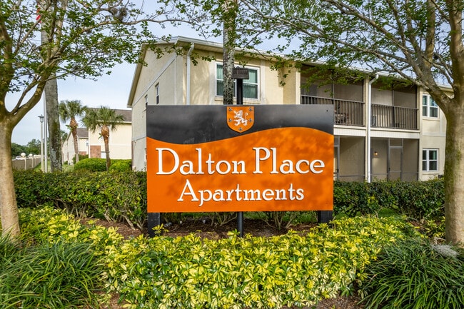 Dalton Place in Sanford, FL - Foto de edificio - Building Photo