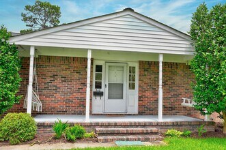 348 W Chickasaw Rd in Virginia Beach, VA - Building Photo - Building Photo