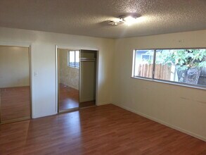 621 E Yorkshire Dr in Stockton, CA - Building Photo - Building Photo