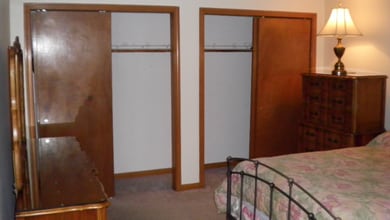 936 Russell Rd in Westfield, MA - Foto de edificio - Building Photo