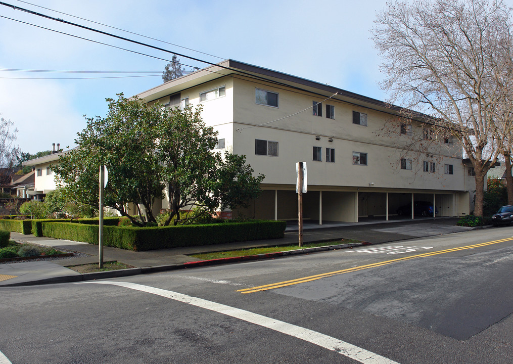 1135 Grand Ave in San Rafael, CA - Foto de edificio