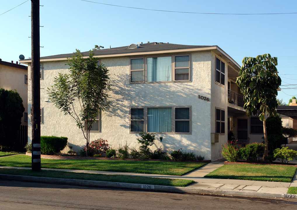 1026 E Imperial Ave in El Segundo, CA - Building Photo