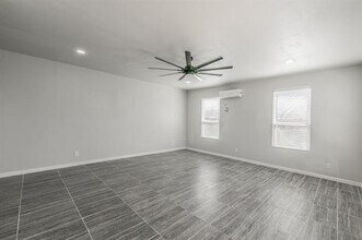 191 Co Rd 4849 in Newark, TX - Building Photo - Building Photo