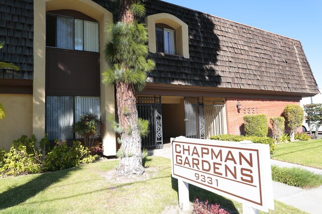 Chapman Gardens in Garden Grove, CA - Building Photo - Building Photo