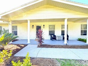 1004 SE 5th Ave in Crystal River, FL - Building Photo - Building Photo