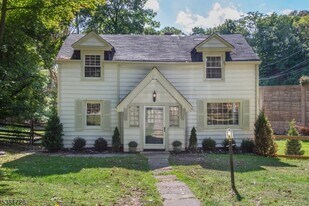 115 Mountain Ave in West Orange, NJ - Building Photo