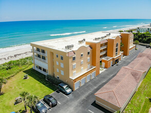 1851 Florida A1A in Indian Harbour Beach, FL - Foto de edificio - Building Photo