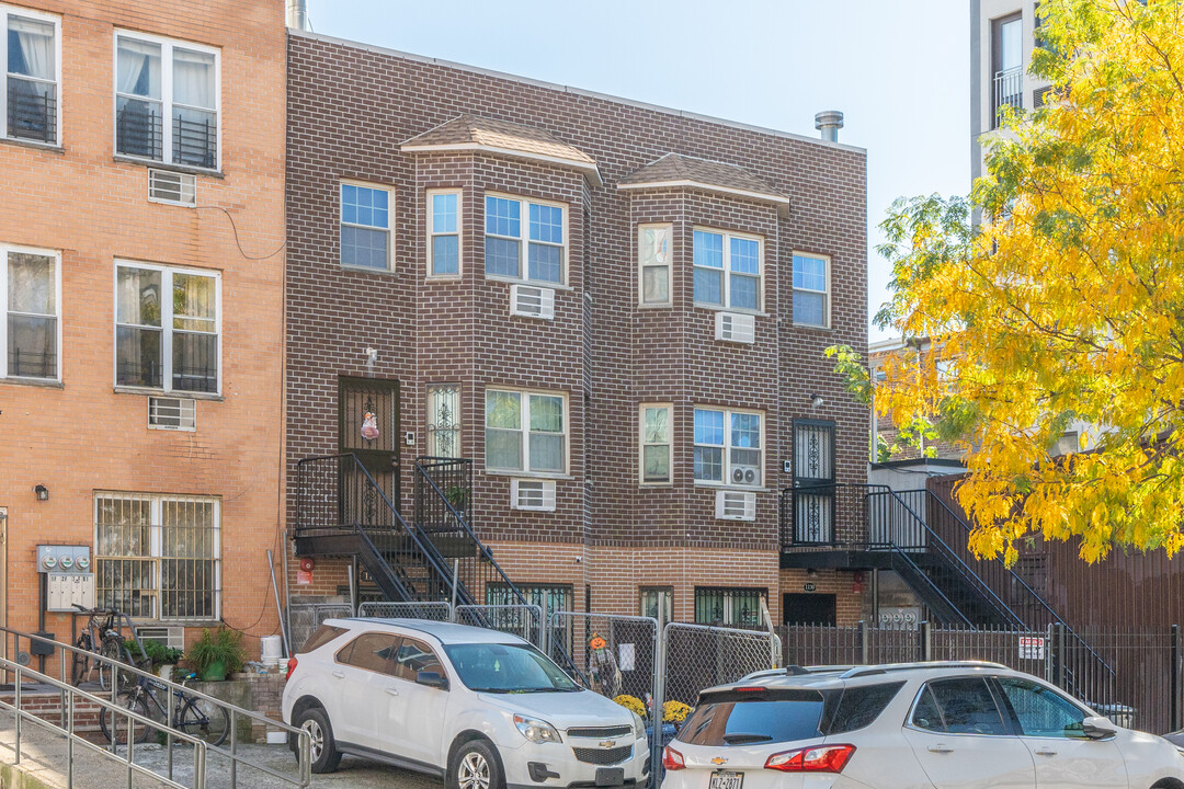 1132 De Kalb Ave in Brooklyn, NY - Foto de edificio