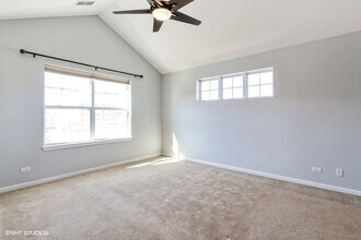 801 Lee St in Des Plaines, IL - Building Photo - Building Photo