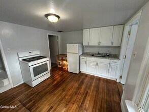 63 Bridge Dr in Albany, NY - Building Photo - Building Photo