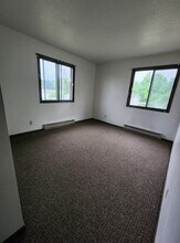 509 S Railroad Ave in Jefferson, SD - Building Photo - Building Photo