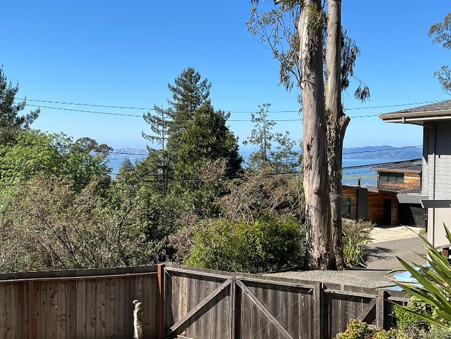 1411 Queens Rd in Berkeley, CA - Building Photo - Building Photo