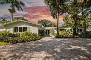2421 SW 29th Way in Fort Lauderdale, FL - Building Photo