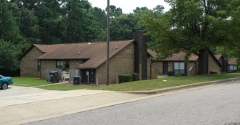 6704 Magnolia Ct Apartments