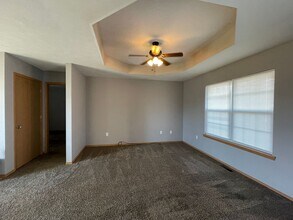 103 Spruce Ave in Clever, MO - Building Photo - Building Photo