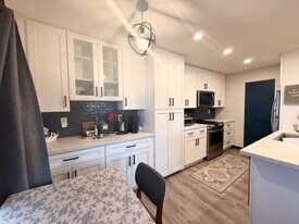 17 Kopi Ln in Wailuku, HI - Building Photo