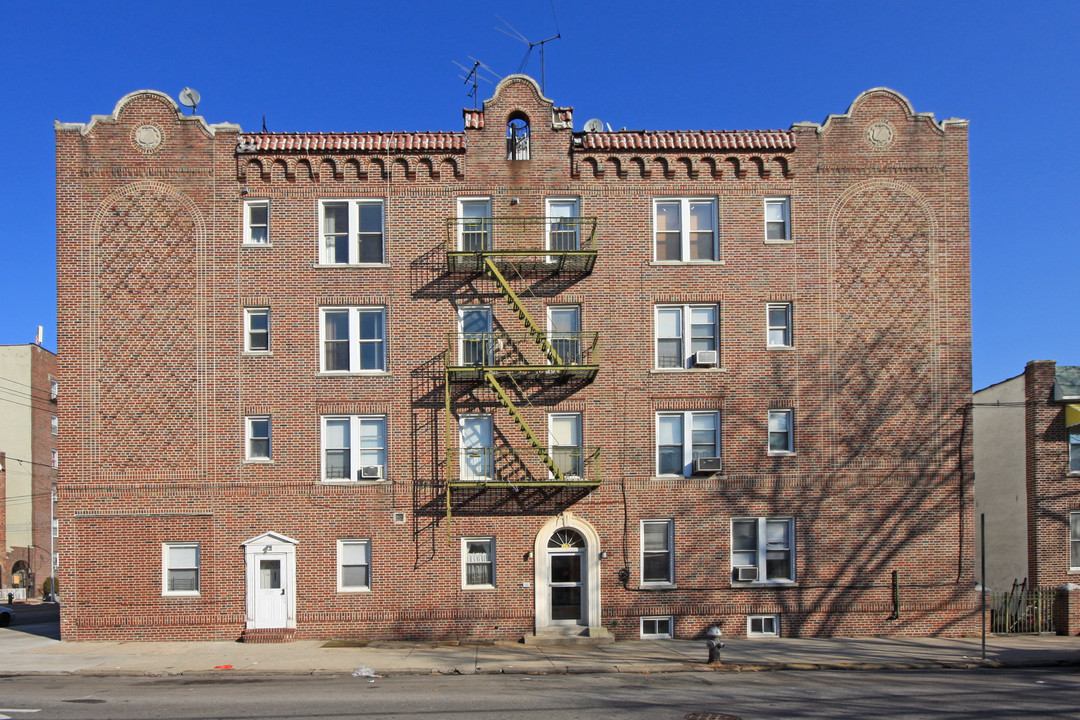 801-5 68th St in Brooklyn, NY - Foto de edificio