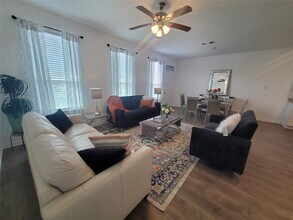 11218 E Park St in Sugar Land, TX - Building Photo - Building Photo