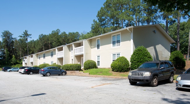 Premier Apartments in Austell, GA - Foto de edificio - Building Photo