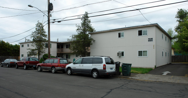 960 NW Cleveland in Corvallis, OR - Building Photo - Building Photo