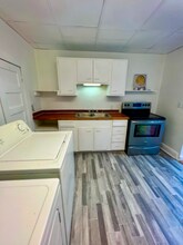125 W Dupont Ave in Belle, WV - Building Photo - Building Photo