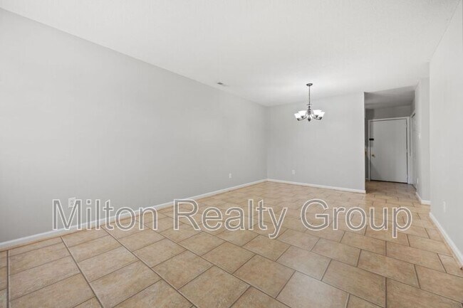 103 Old Spring Hill Ln in Fuquay Varina, NC - Building Photo - Building Photo